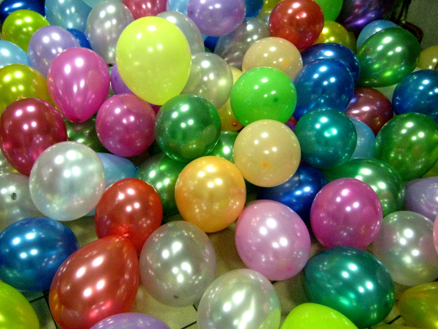 company birthday balloons